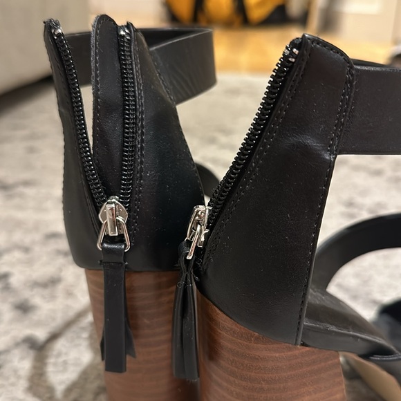 Heels - Picture 3 of 5